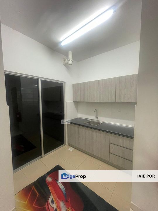 Asteria Apartment Bandar Parkland Klang For Sale 850sqft Partially Furnished , Selangor, Klang