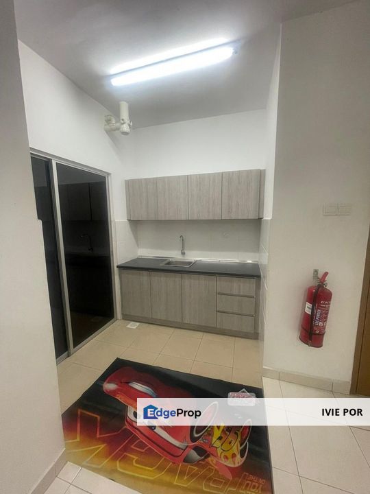 Asteria Apartment Bandar Parkland Klang For Sale 850sqft Partially Furnished , Selangor, Klang