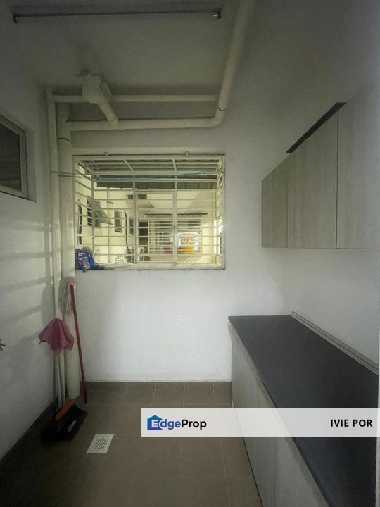 Asteria Apartment Bandar Parkland Klang For Sale 850sqft Partially Furnished , Selangor, Klang