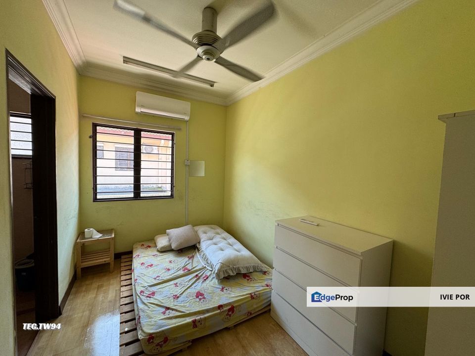 Bayuemas Klang Terraced House For Sale & For Rent 22x70 Double Storey , Selangor, Klang