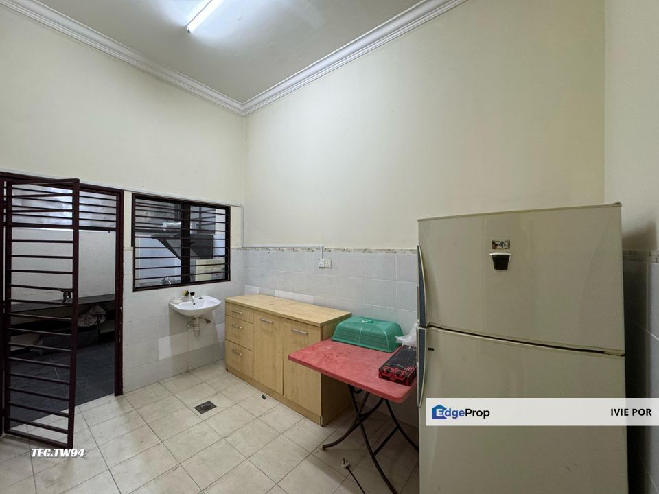 Bayuemas Klang Terraced House For Sale & For Rent 22x70 Double Storey , Selangor, Klang