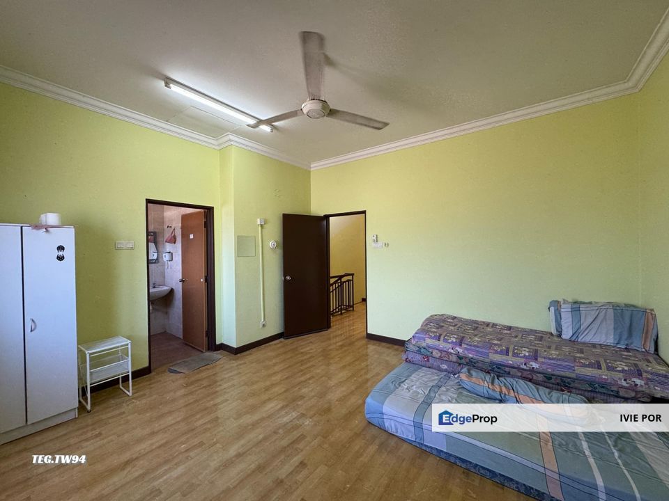 Bayuemas Klang Terraced House For Sale & For Rent 22x70 Double Storey , Selangor, Klang