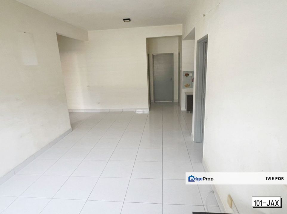 Laman Impian Bandar Botanic Klang Town House For Sale 904sqft Ground Floor, Selangor, Klang