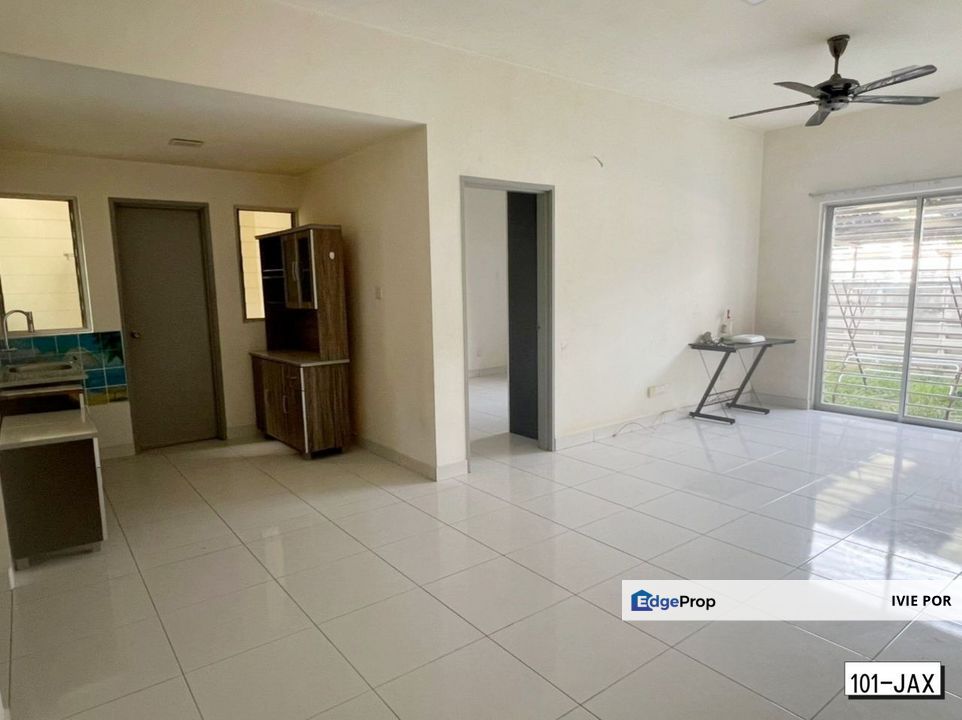 Laman Impian Bandar Botanic Klang Town House For Sale 904sqft Ground Floor, Selangor, Klang