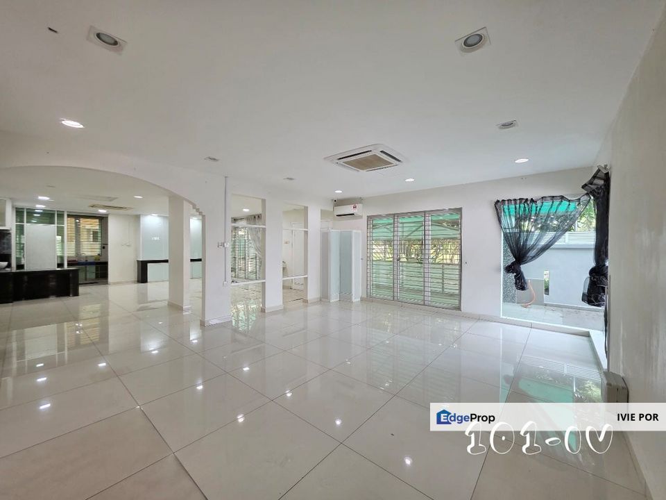 Bandar Bukit Tinggi 2 Klang Semi D For Sale End Lot 5800sqft Double Storey, Selangor, Klang