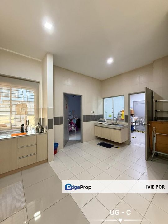 Bandar Bukit Raja Klang Terraced House For Sale End Lot 38x75 Double Storey, Selangor, Klang