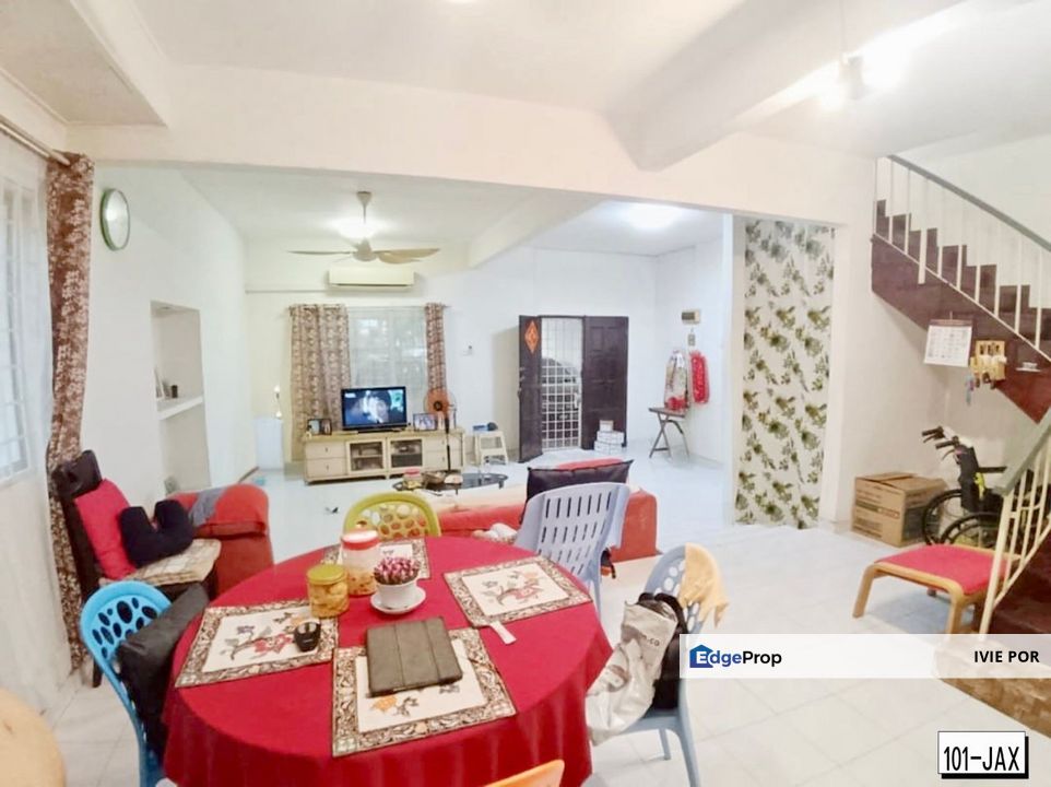 Taman Palm Grove Klang Terraced House For Sale End Lot 20x80 Double Storey, Selangor, Klang