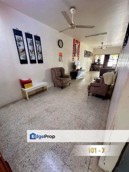 Nice Unit Tepi Sungai 1sty Corner House With Big Land 20x100sqft Klang, Selangor, Klang