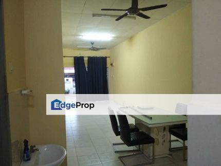 Good Value Partially Furnished 1 Stry Bandar Putera 2 Bandar Puteri Klang, Selangor, Klang