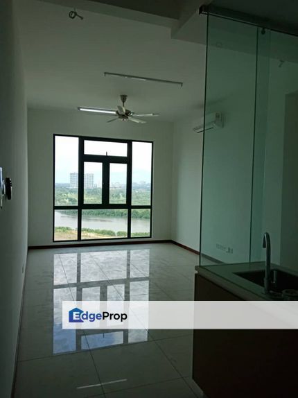 Crescent Bay Suite, Johor, Johor Bahru