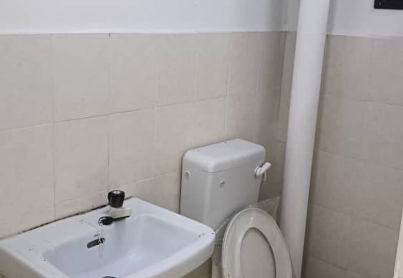 Taman Pulai Utama Flat