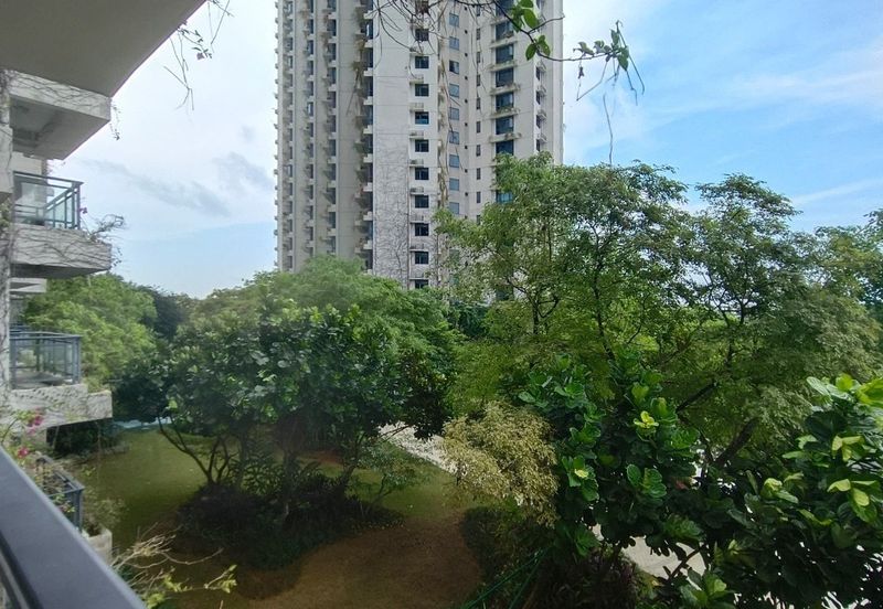 Regalia Park @ Forest City