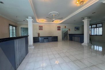 Stulang Laut / Darat