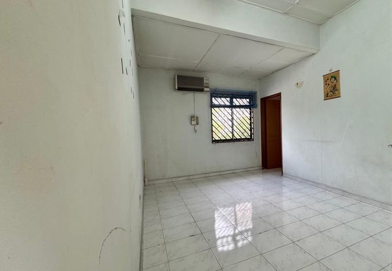 Stulang Laut / Darat