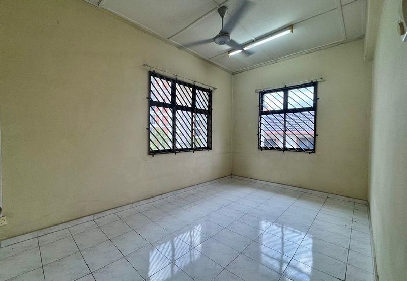 Stulang Laut / Darat