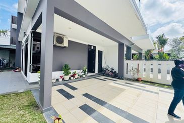 The Canal Garden South, Horizon Hills