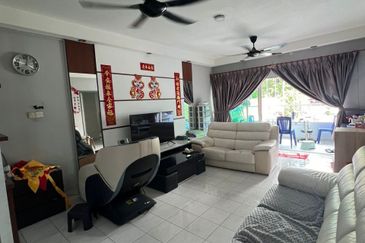 Bistari Impian Apartment @ Larkin