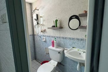 Bistari Impian Apartment @ Larkin