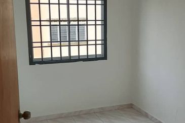 Taman Pulai Utama Flat