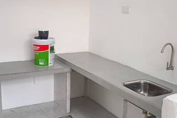 Taman Pulai Utama Flat