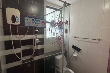 Seri Austin Luxury Apartment