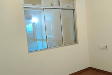 Sri Intan (Bandar Seri Alam)