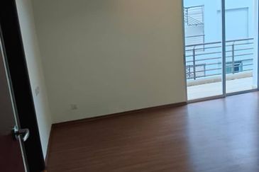 Sri Intan (Bandar Seri Alam)