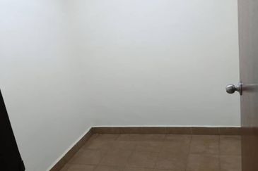 Sri Intan (Bandar Seri Alam)