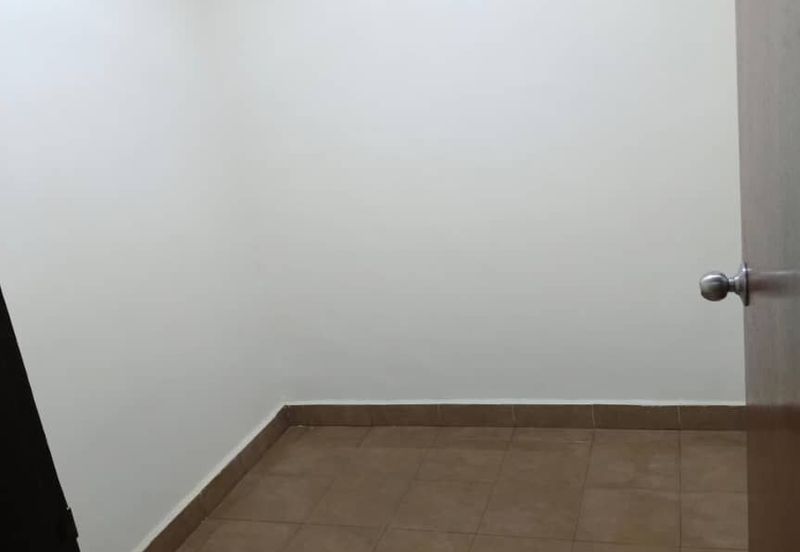 Sri Intan (Bandar Seri Alam)