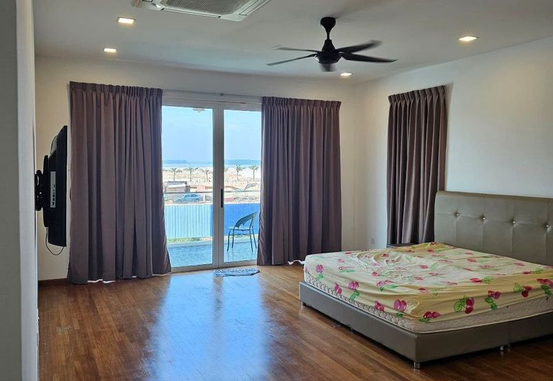 Isola Villa @ Senibong Cove