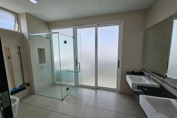 Isola Villa @ Senibong Cove