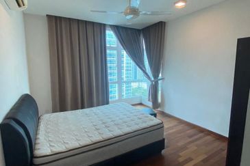 1Medini & Medini Signature