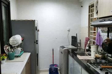 Bangunan Duta Impian (The Embassy Suites)