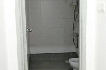 Seasons Luxury Apartments @ Amara Larkin