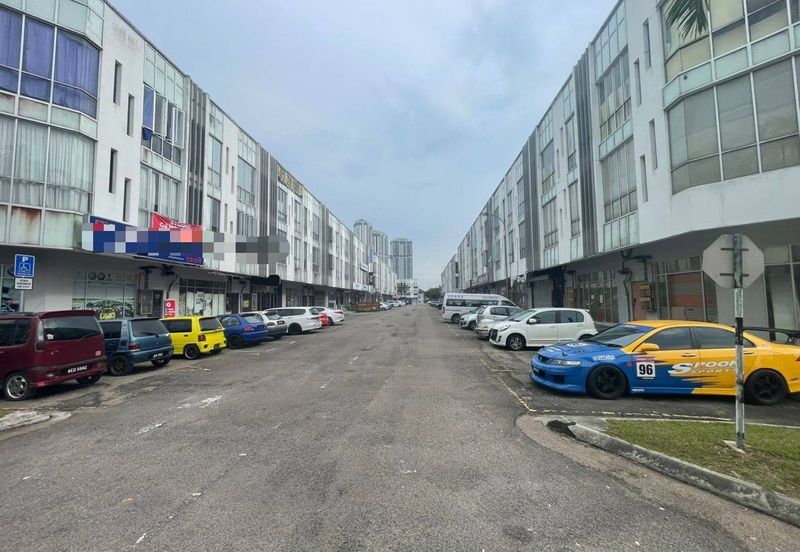 Oasis 2 @ Tropicana Danga Cove