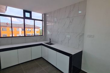 Taman Pulai Utama Flat