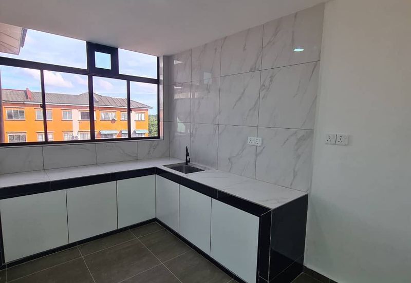 Taman Pulai Utama Flat