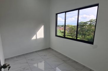 Taman Pulai Utama Flat