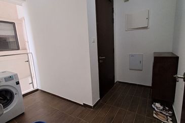 Baypoint @ Country Garden Danga Bay