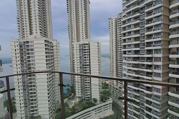 Baypoint @ Country Garden Danga Bay