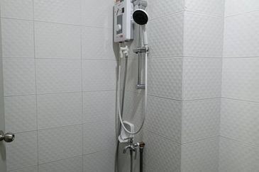 Seasons Luxury Apartments @ Amara Larkin