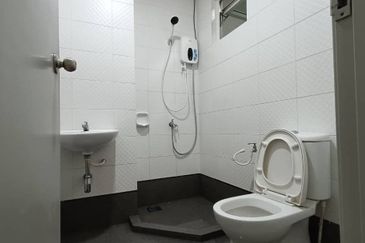 Seasons Luxury Apartments @ Amara Larkin