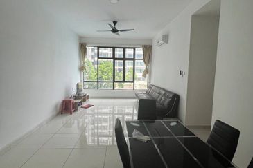 D'Summit Residences @ Kempas Utama