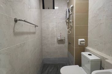 D'Summit Residences @ Kempas Utama