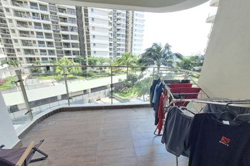 Bay Laurel @ Country Garden Danga Bay