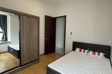 Baypoint @ Country Garden Danga Bay