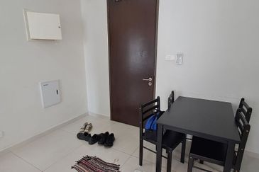 Baypoint @ Country Garden Danga Bay