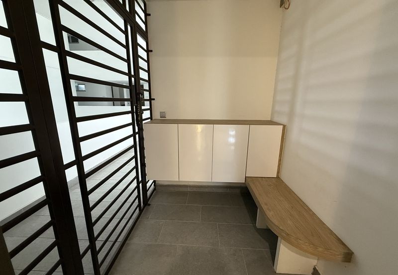 SKS Habitat Apartment, Larkin