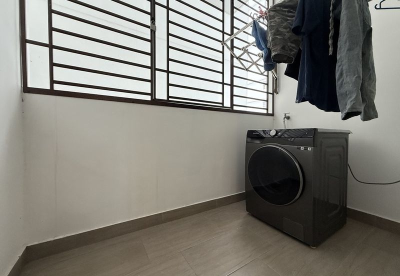 SKS Habitat Apartment, Larkin