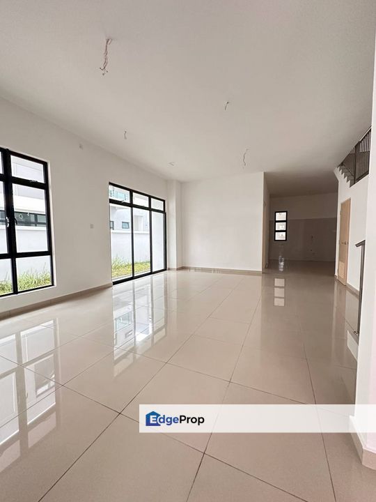 Jalan Mutiara Emas 2 @ Mount Austin, Johor, Johor Bahru